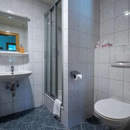 ペンション ゼンズグート